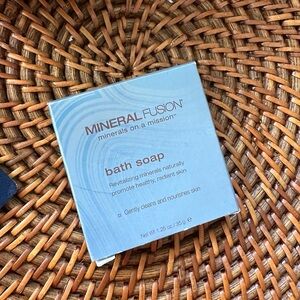 Mineral Fusion Minerals on a Mission Bath Soap Bar New in Box